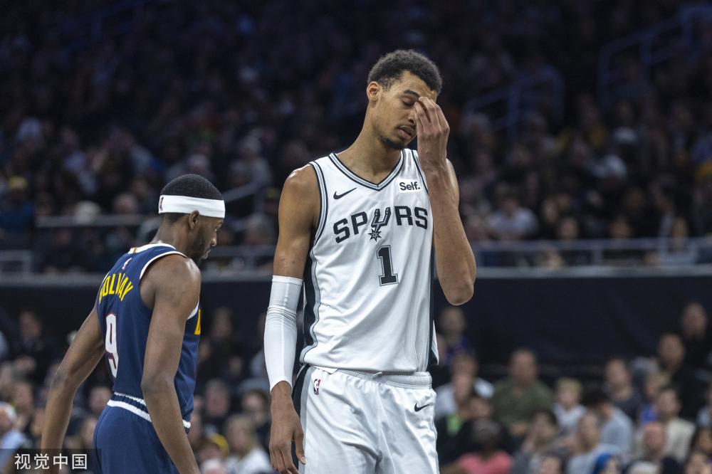 双轨发展的 双轨发展的